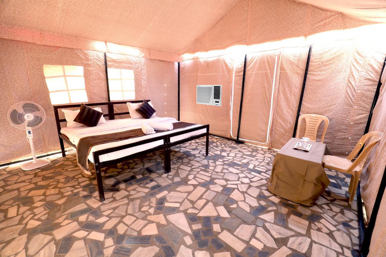 Nova Patgar Tents Hotel Bhuj Exterior photo