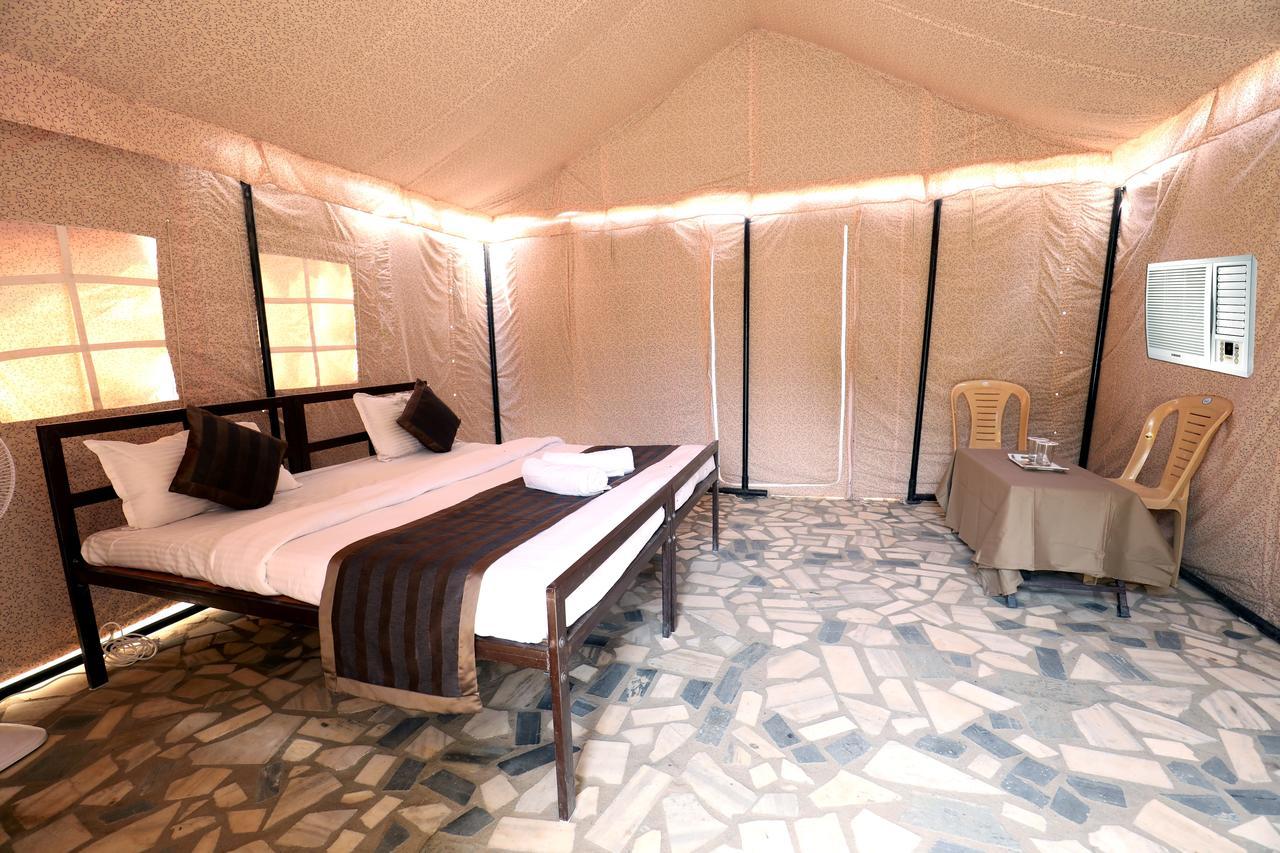 Nova Patgar Tents Hotel Bhuj Exterior photo